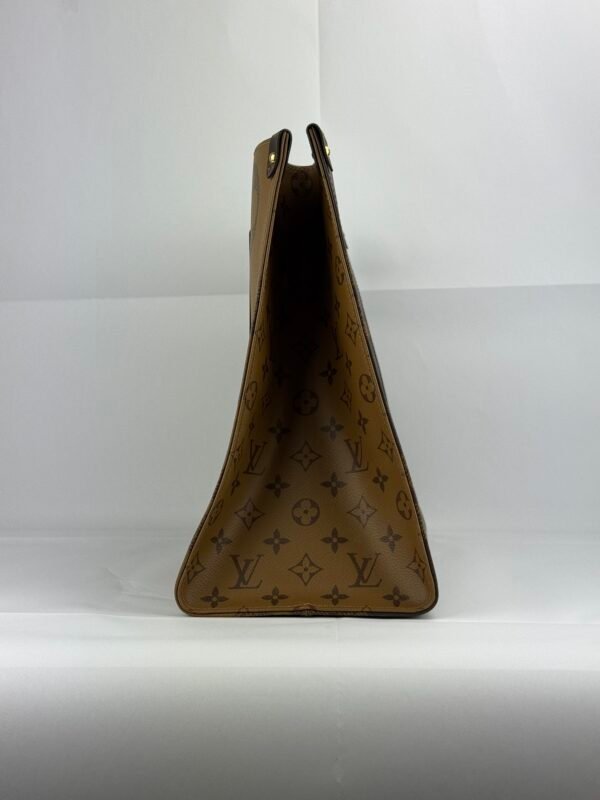 Louis Vuitton OnTheGo GM